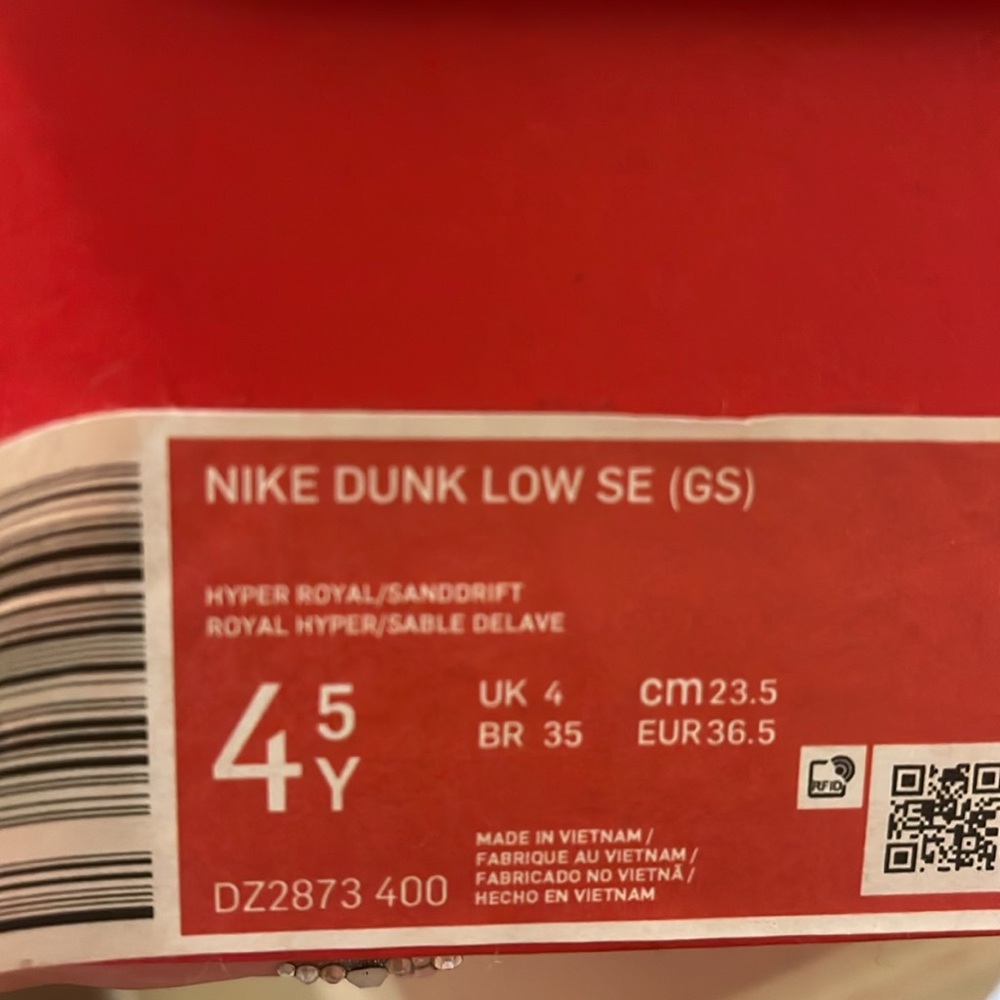Nike Dunks - Picture 5 of 5